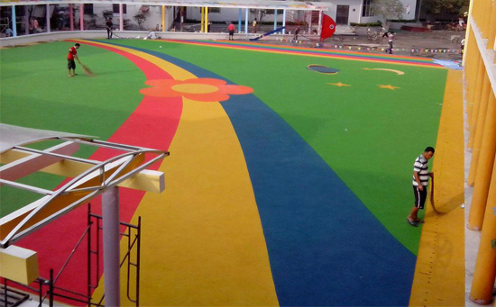 活動(dòng)廣場塑膠跑道圖片
