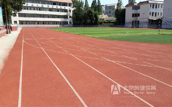 經(jīng)過學(xué)校塑膠跑道一般多少米介紹，對學(xué)校塑膠跑道有進(jìn)一步了解