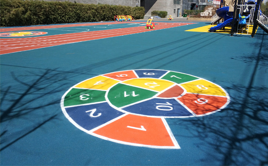 奧健體育專注幼兒園塑膠地面施工